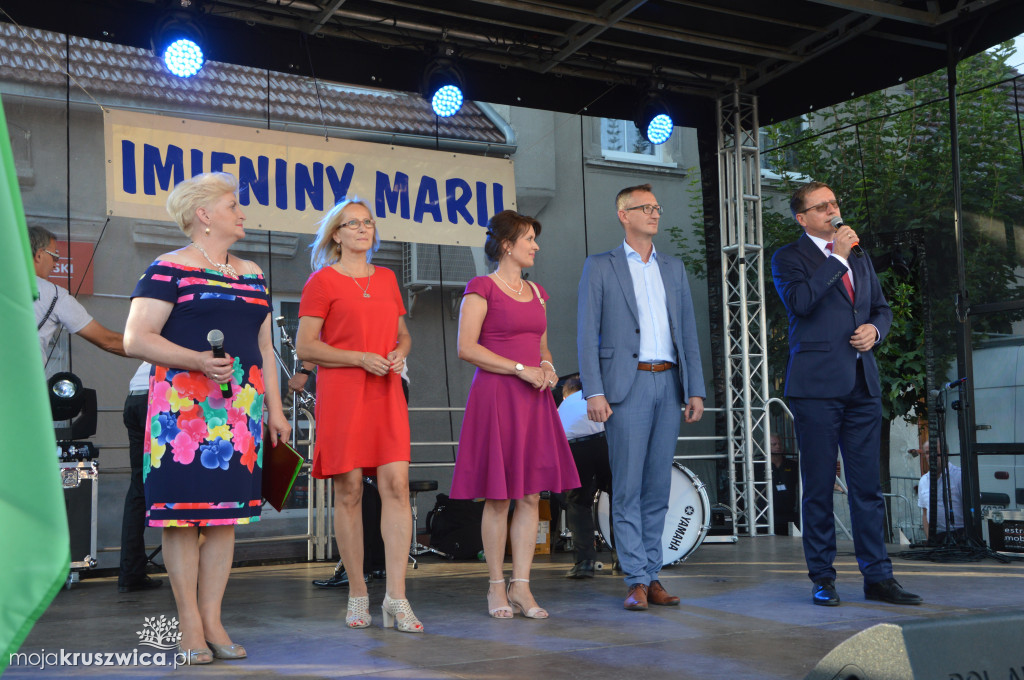 Uroczyste otwarcie i pyszny tort dla solenizantów