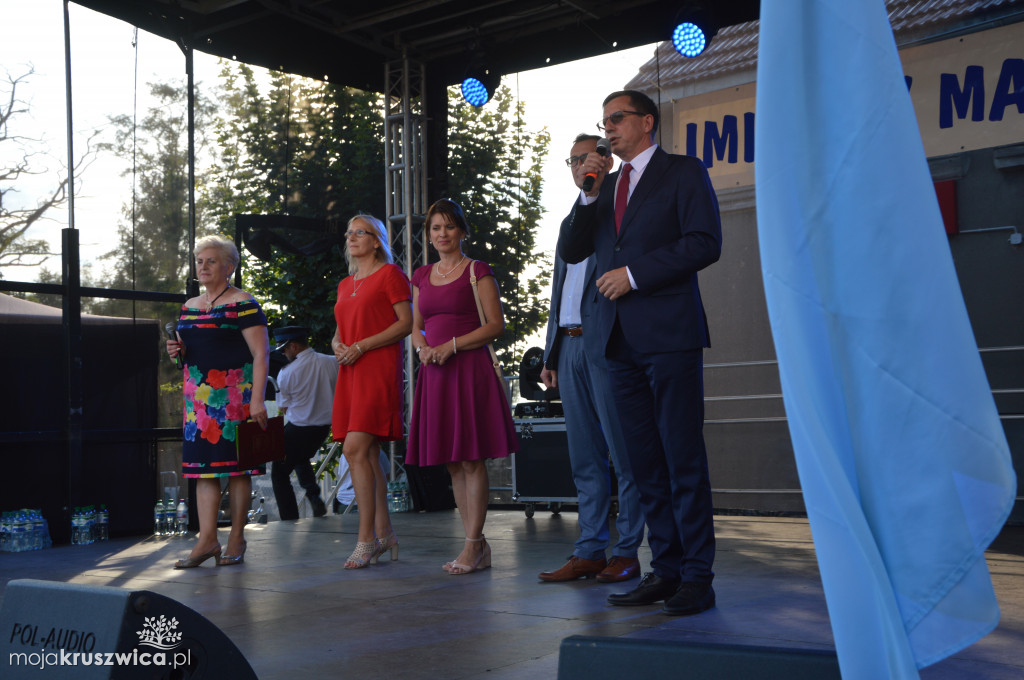 Uroczyste otwarcie i pyszny tort dla solenizantów