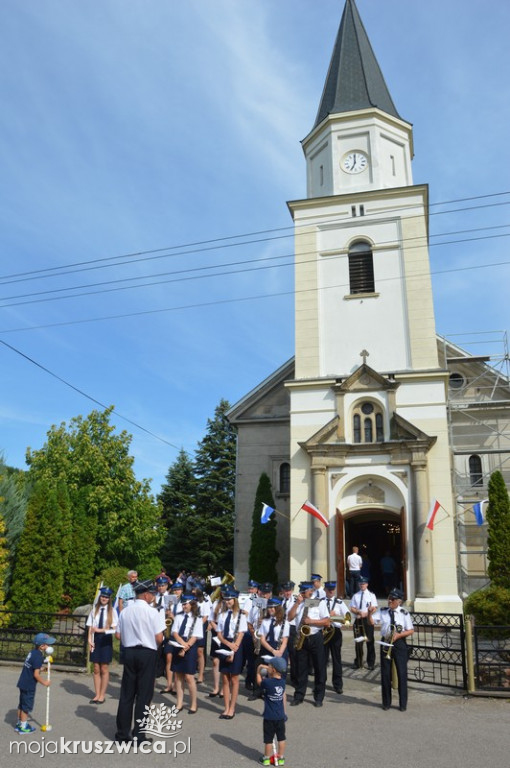 Barwny korowód dożynkowy