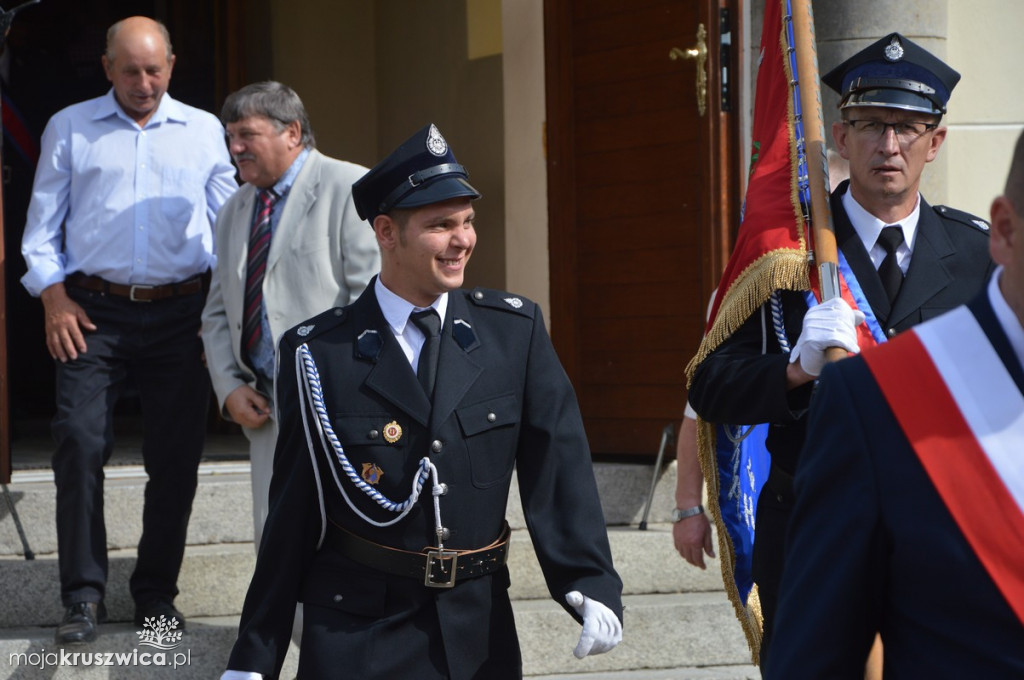 Barwny korowód dożynkowy