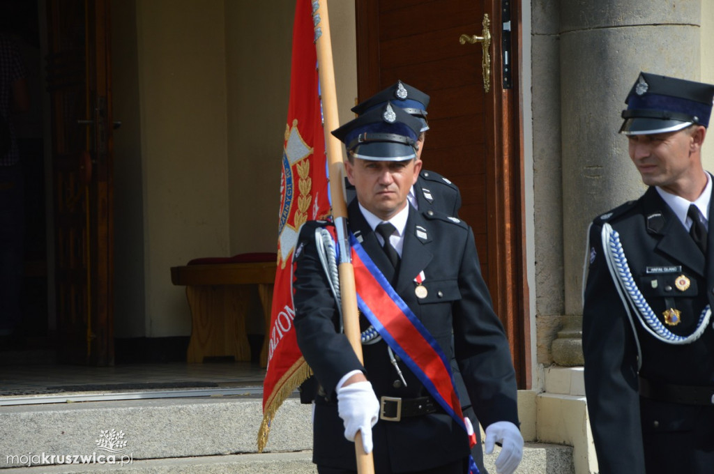 Barwny korowód dożynkowy