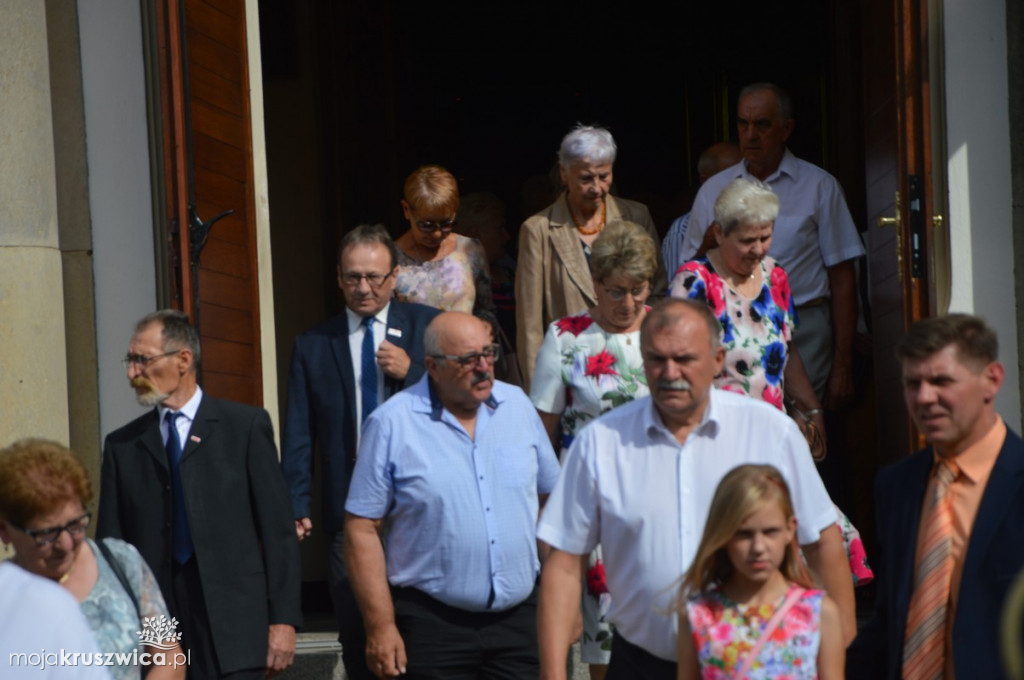 Barwny korowód dożynkowy