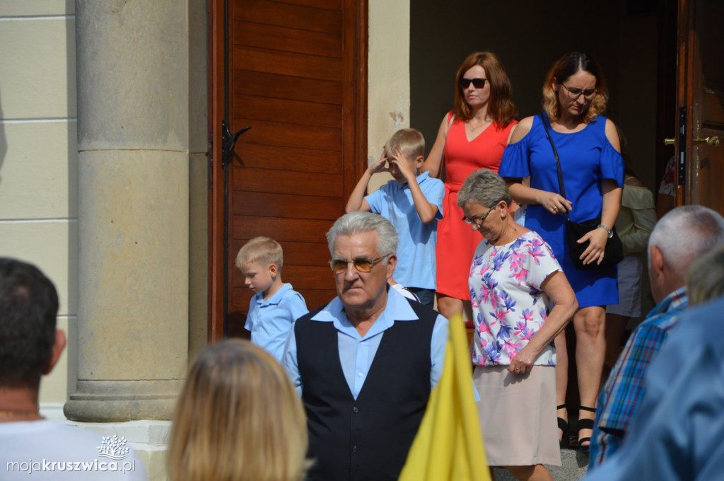 Barwny korowód dożynkowy