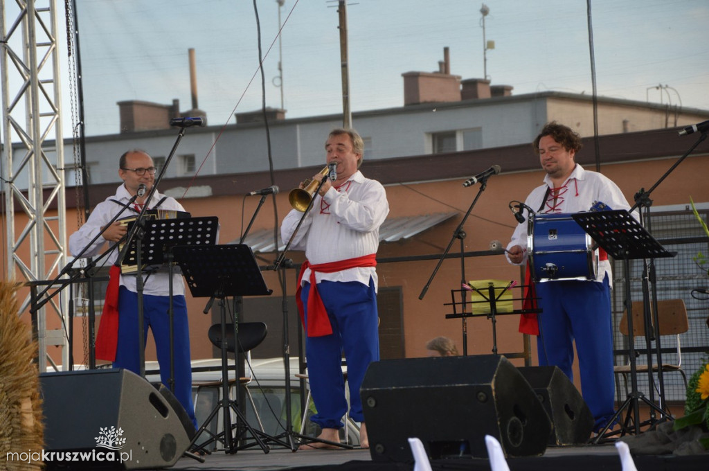 Poturba i Cynamony na scenie