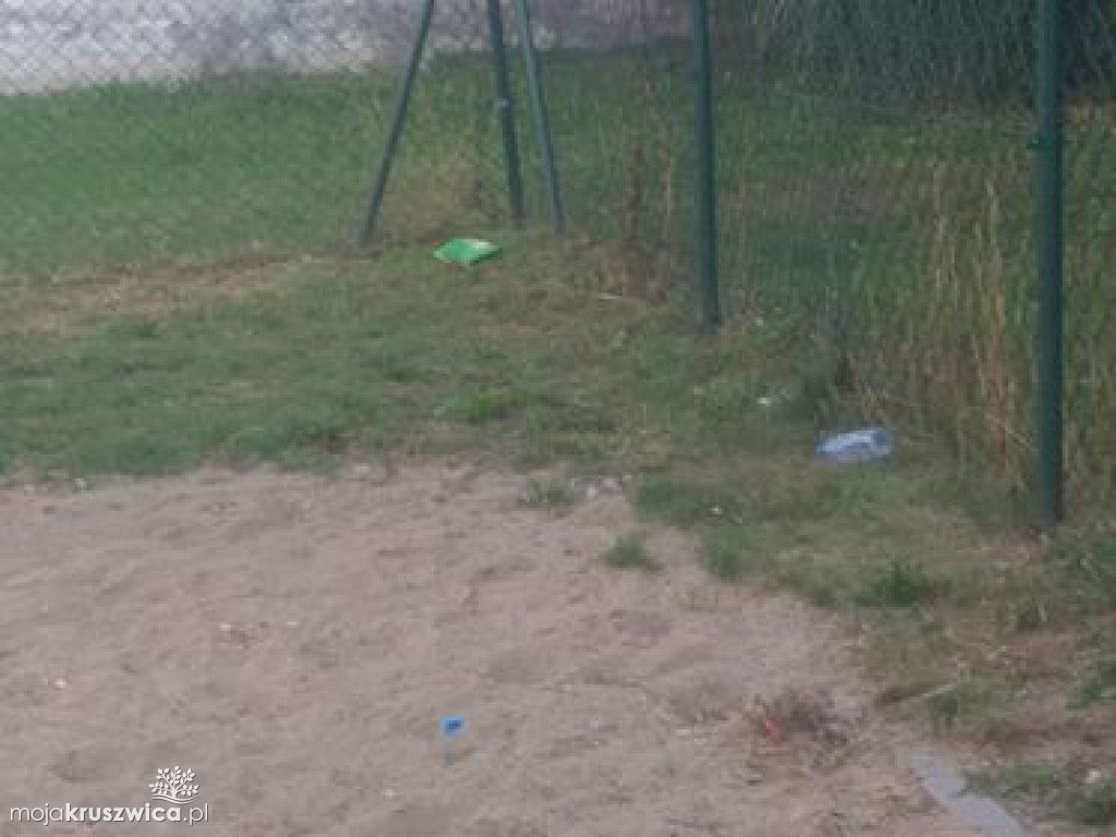 Stan placu zabaw przy Kraszewskiego