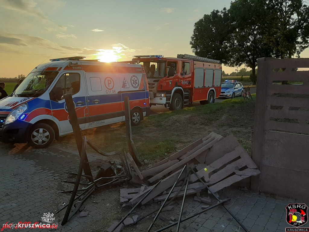 Tarnowo: W dożynkowy wieczór wjechał w ogrodzenie posesji [FOTO]