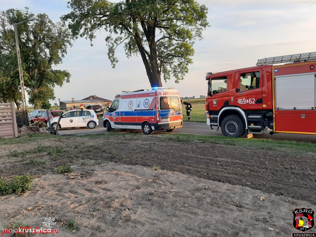 Tarnowo: W dożynkowy wieczór wjechał w ogrodzenie posesji [FOTO]