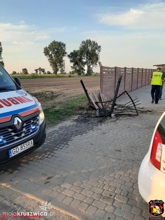 Tarnowo: W dożynkowy wieczór wjechał w ogrodzenie posesji [FOTO]