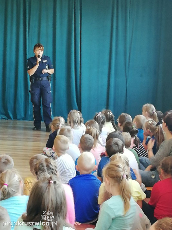 Policjantka z Kruszwicy edukuje dzieci
