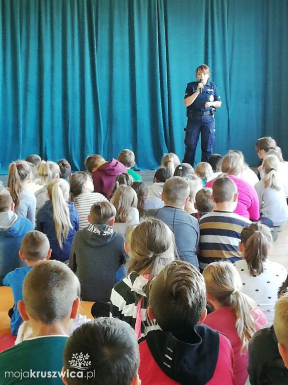 Policjantka z Kruszwicy edukuje dzieci