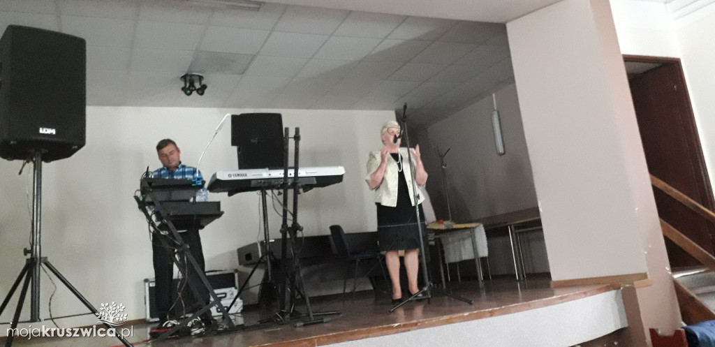 Zabawa seniorów w Chełmcach