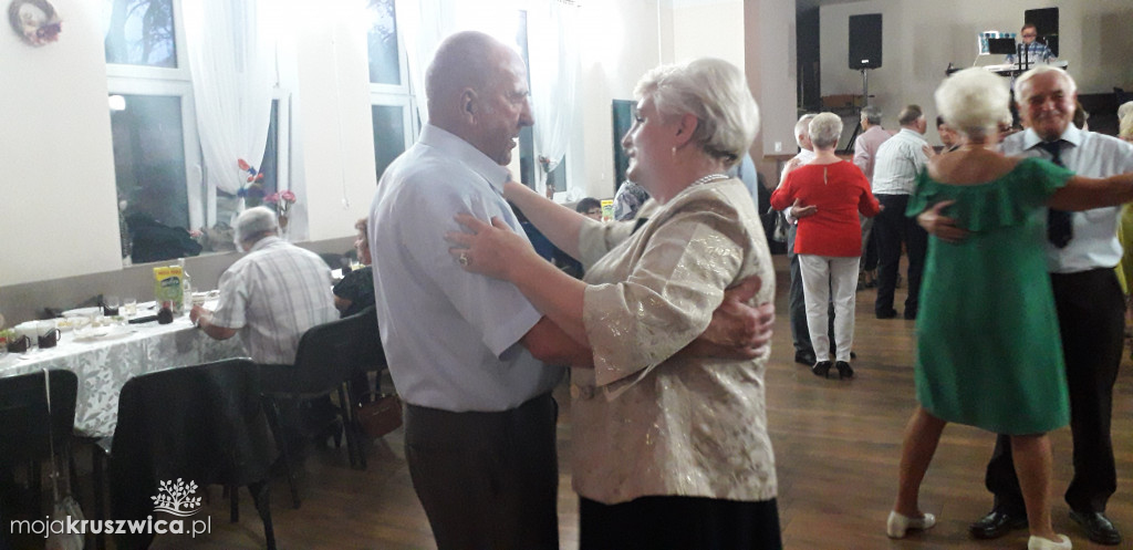 Zabawa seniorów w Chełmcach