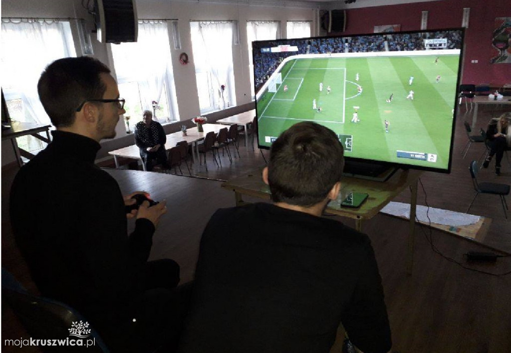 Turniej FIFA 20 w Chełmcach