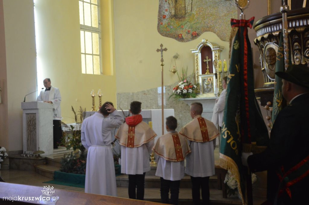 Myśliwi modlą się za wstawiennictwem św.Huberta