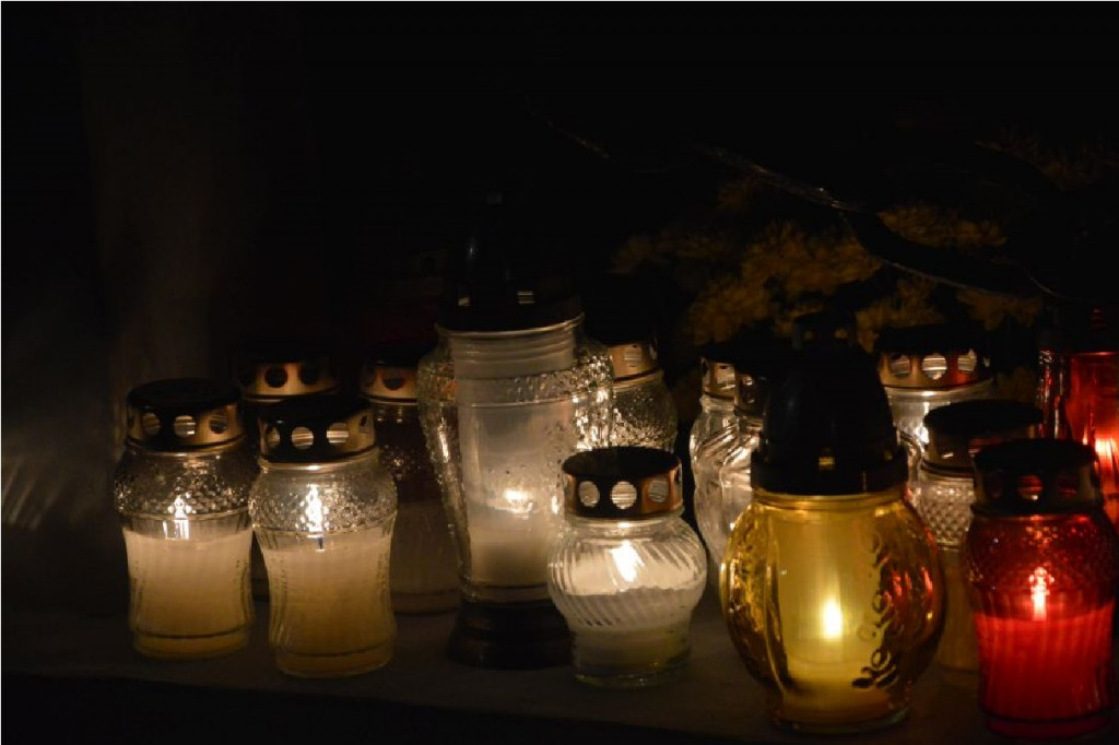 Kruszwicki cmentarz nocą