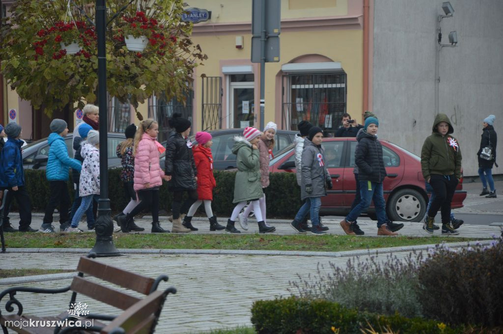 Wspólne śpiewanie Hymnu na Rynku