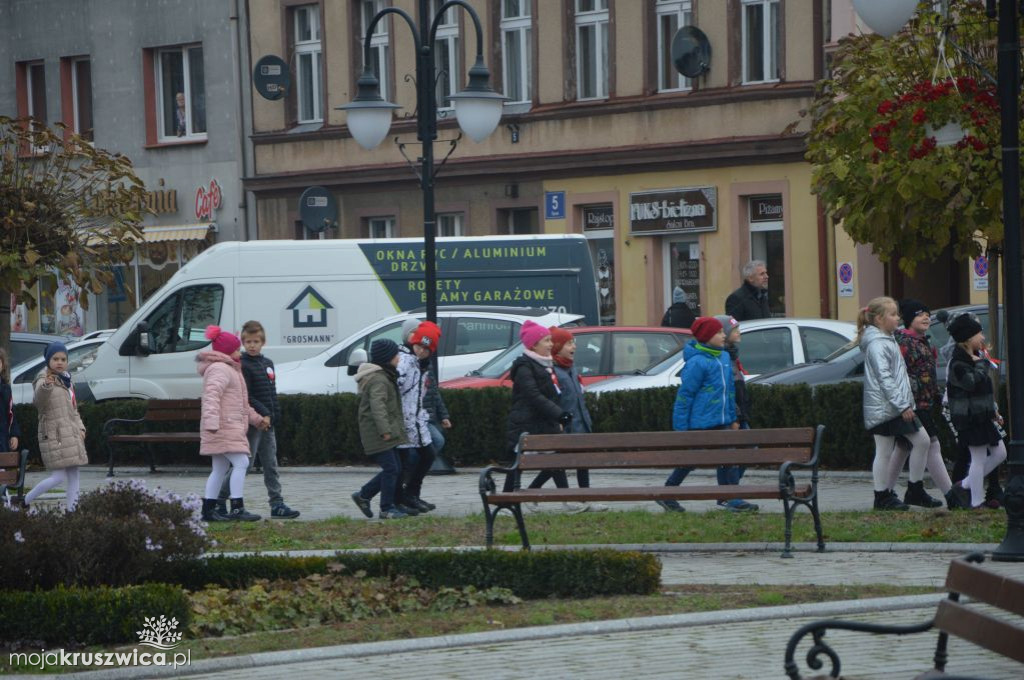 Wspólne śpiewanie Hymnu na Rynku