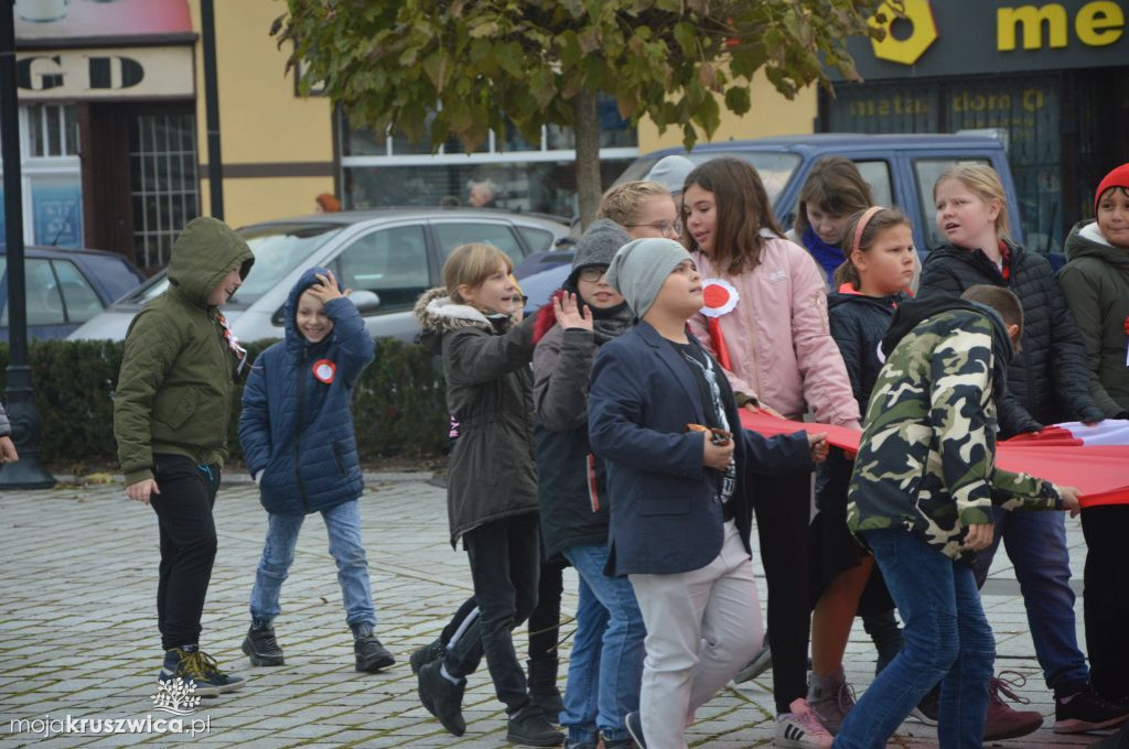 Wspólne śpiewanie Hymnu na Rynku