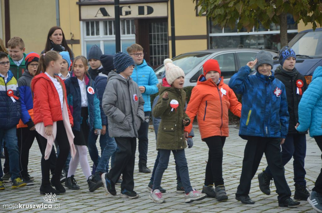 Wspólne śpiewanie Hymnu na Rynku