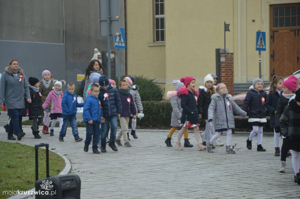 Wspólne śpiewanie Hymnu na Rynku