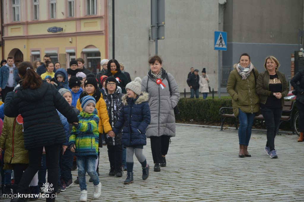 Wspólne śpiewanie Hymnu na Rynku
