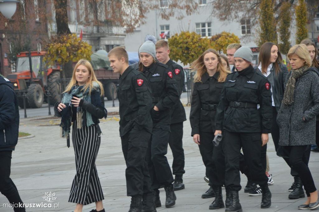 Wspólne śpiewanie Hymnu na Rynku