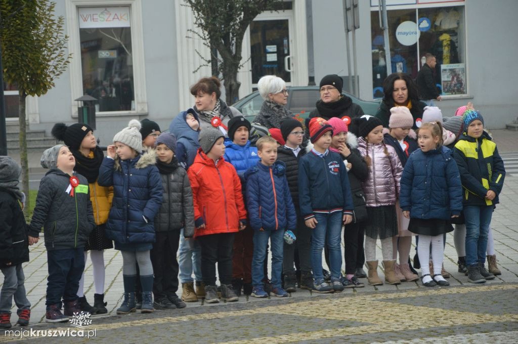Wspólne śpiewanie Hymnu na Rynku