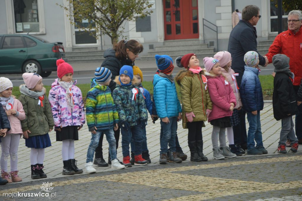 Wspólne śpiewanie Hymnu na Rynku