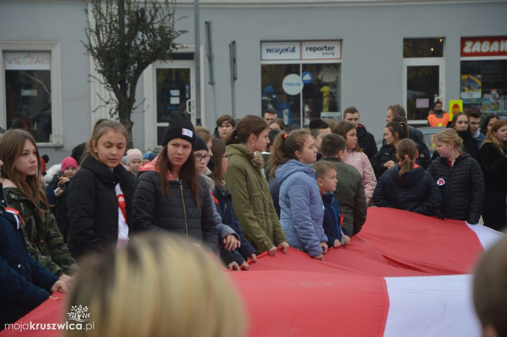 Wspólne śpiewanie Hymnu na Rynku
