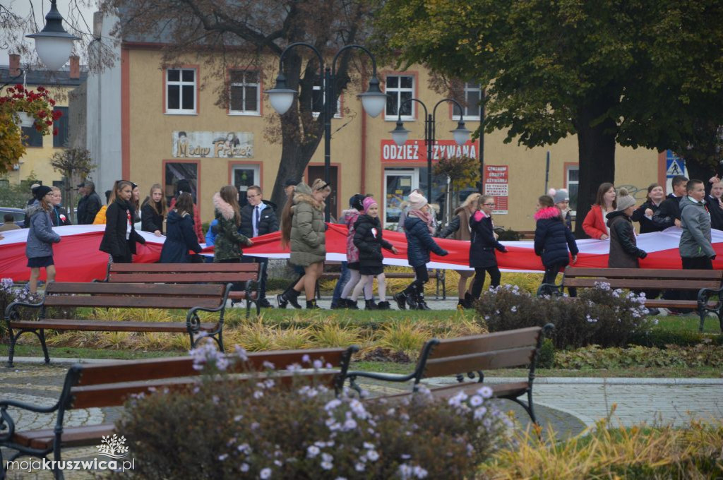 Wspólne śpiewanie Hymnu na Rynku