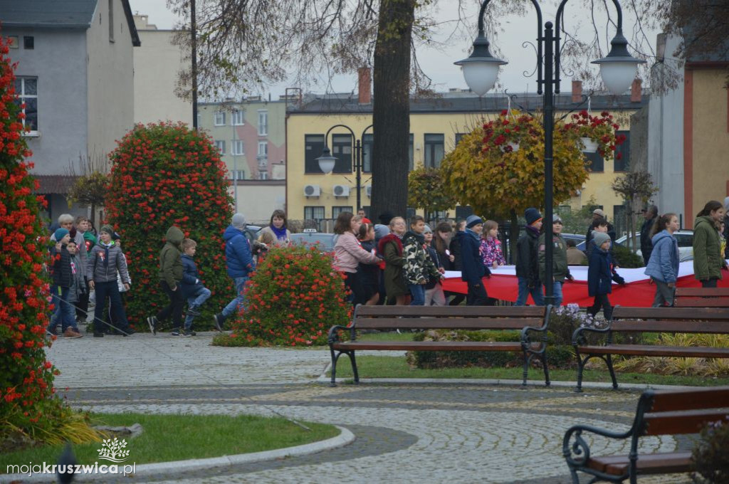 Wspólne śpiewanie Hymnu na Rynku