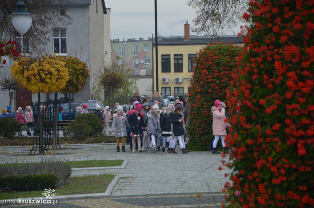 Wspólne śpiewanie Hymnu na Rynku