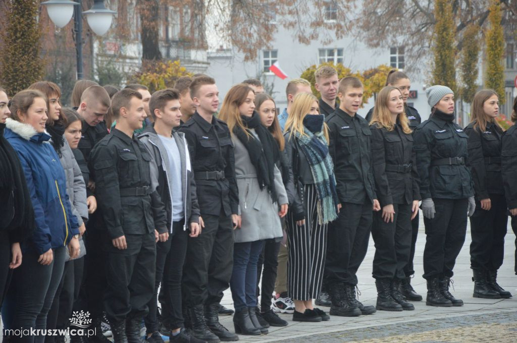 Wspólne śpiewanie Hymnu na Rynku