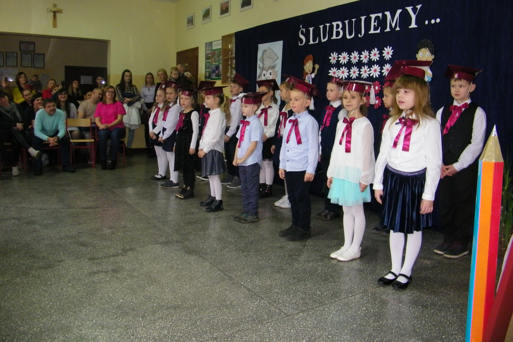 Ślubowanie dzieci w Bachorcach