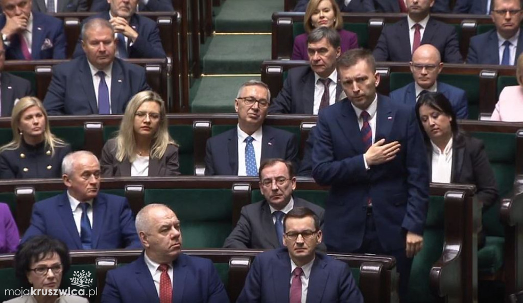 Posłowie złożyli ślubowanie