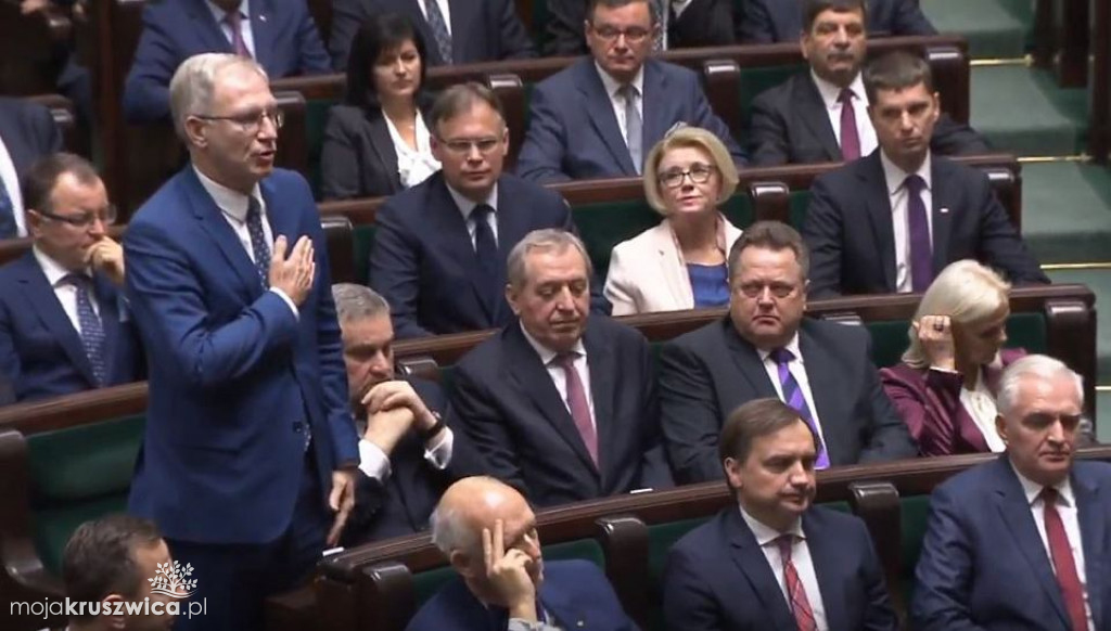 Posłowie złożyli ślubowanie