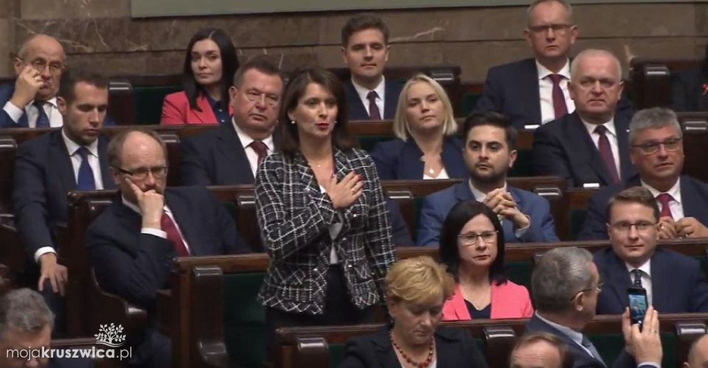 Posłowie złożyli ślubowanie