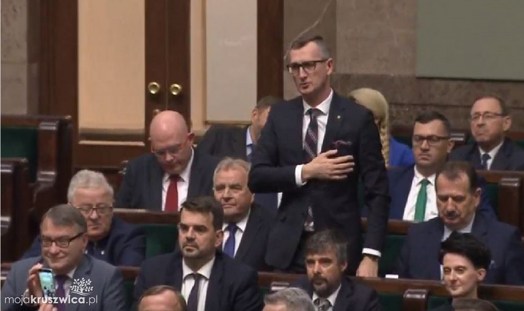 Posłowie złożyli ślubowanie