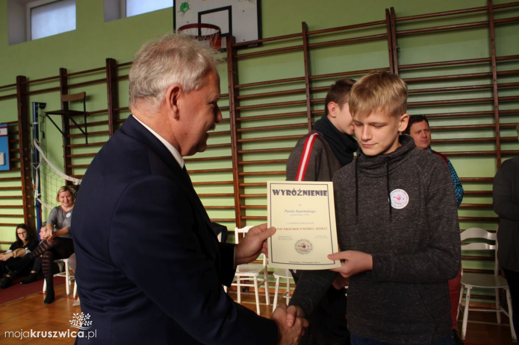 Apel w kruszwickich szkołach
