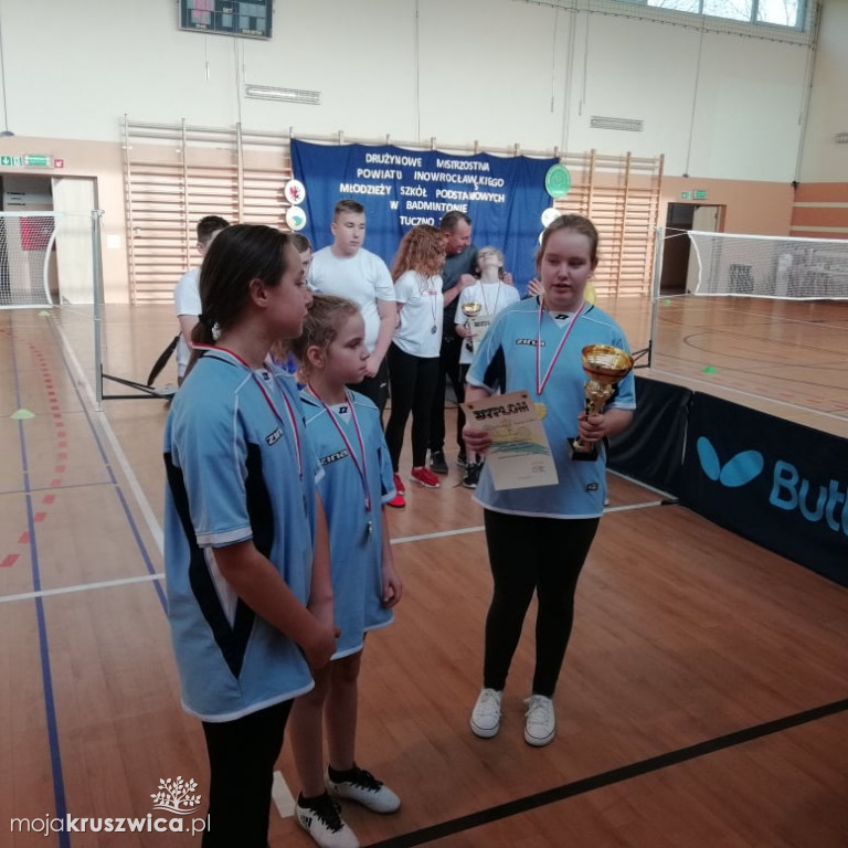Uczniowie z czterema złotymi medalami