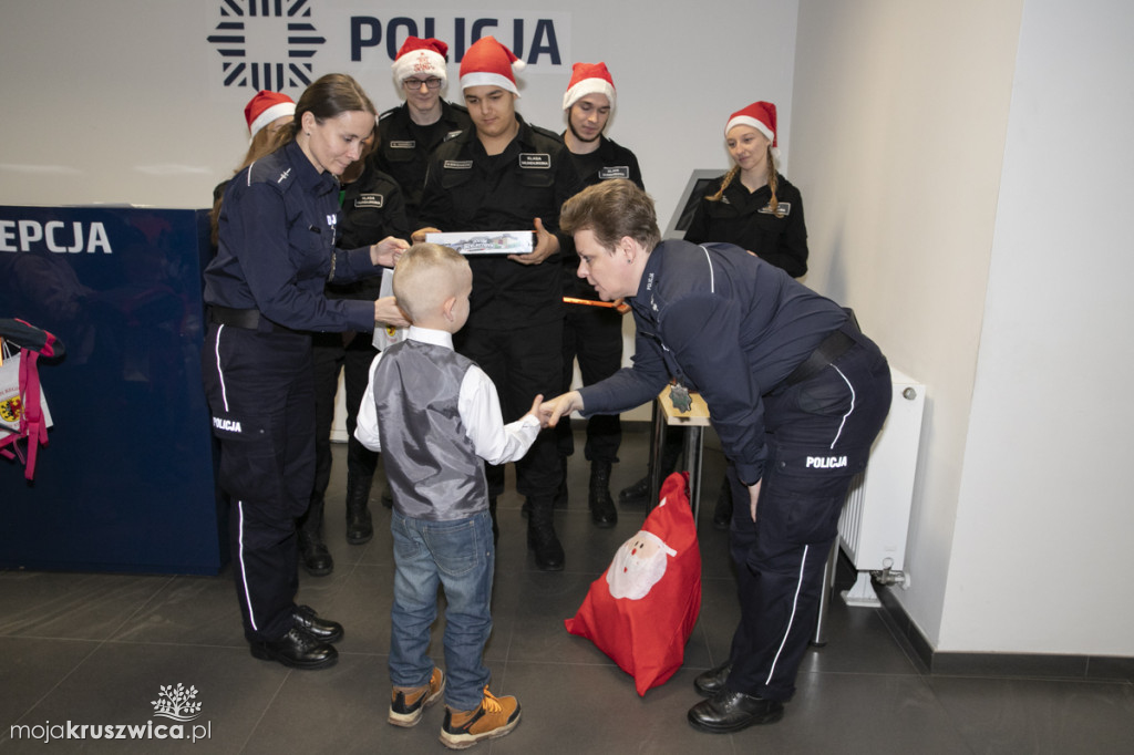 Policyjny Mikołaj dzieciom