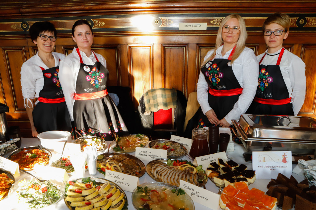Spotkanie opłatkowe w dworze Artusa
