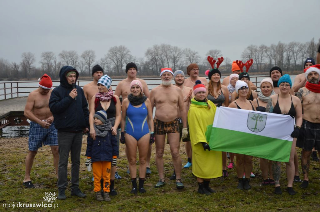 Świąteczne morsowanie w Gople