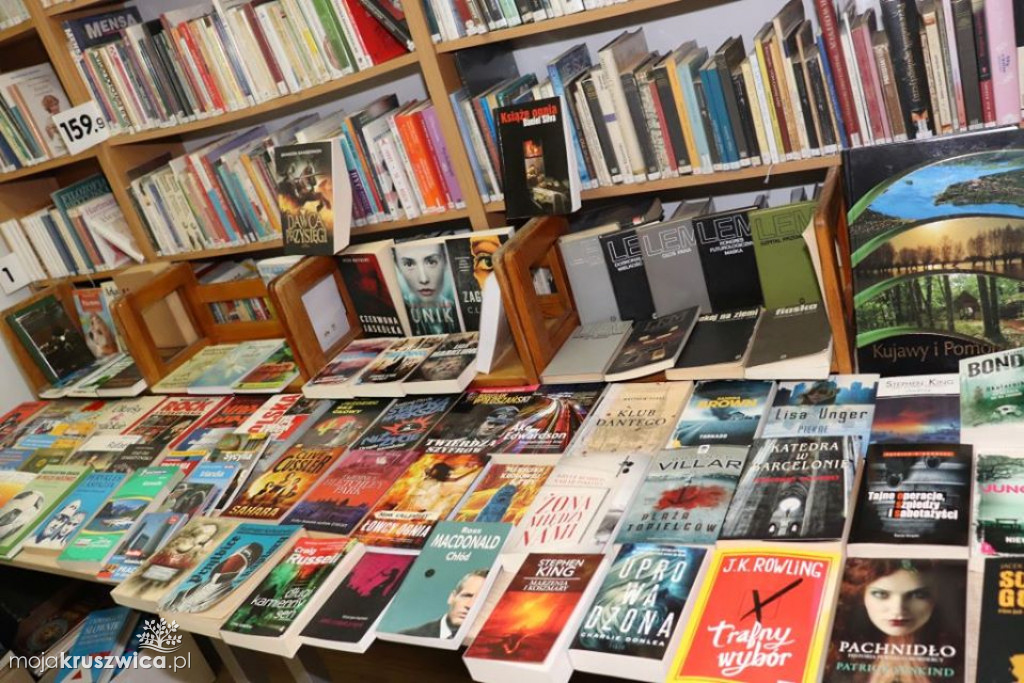 Kiermasz książek w bibliotece