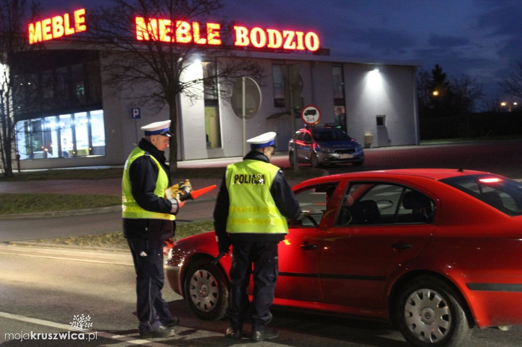 Skontrolowano kierujących na drogach