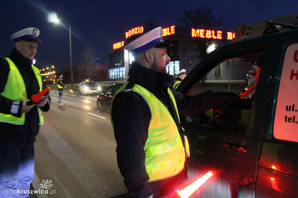 Skontrolowano kierujących na drogach