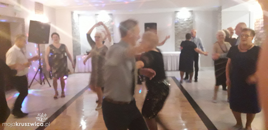 Zabawa seniorów w Zajeździe u Piasta Kołodzieja