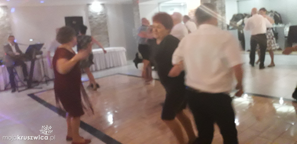 Zabawa seniorów w Zajeździe u Piasta Kołodzieja