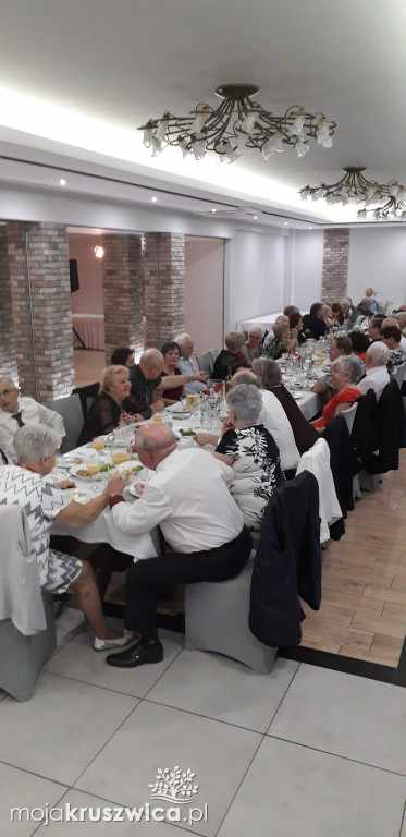 Zabawa seniorów w Zajeździe u Piasta Kołodzieja