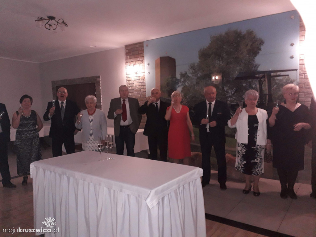 Zabawa seniorów w Zajeździe u Piasta Kołodzieja